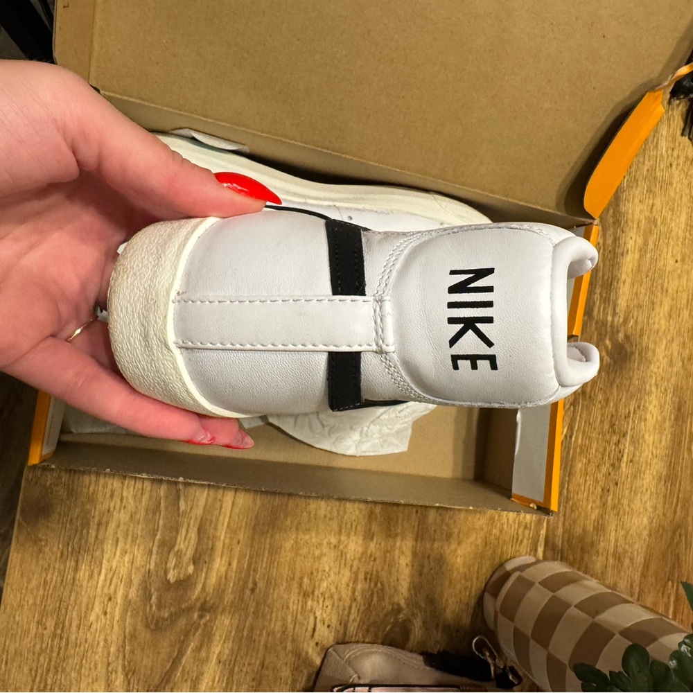 Nike Women’s Blazer 77 - Picture 6 of 7